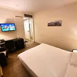Tag Hotel