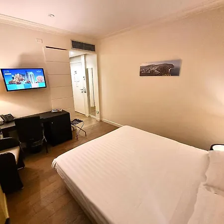 Tag Hotel