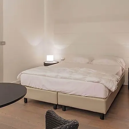 Tag Hotel