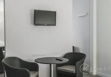 Tag Hotel