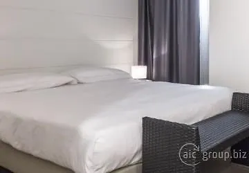 Tag Hotel
